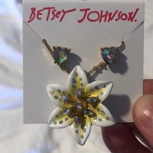 Betsey Johnson earring necklace set brand new